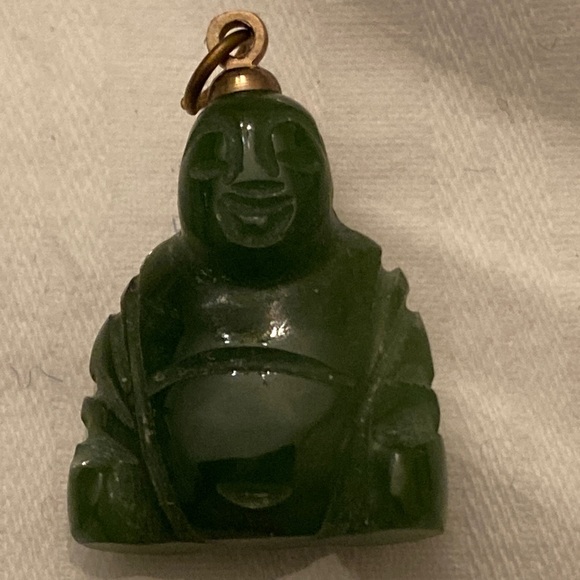 NWOT Carved Green JADE BUDDAH PENDANT - Picture 1 of 3